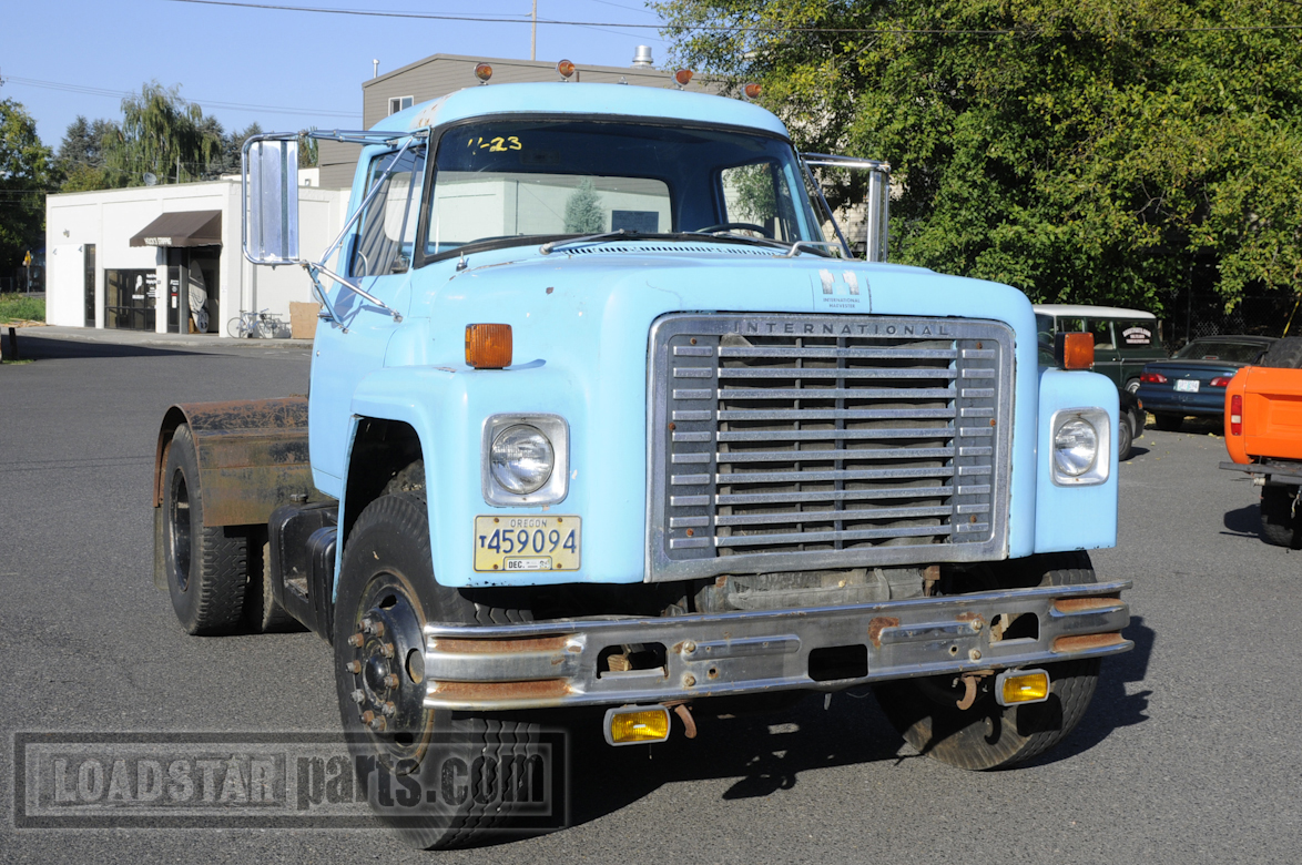 International Harvester Loadstar 1977 loadstar 1800 front